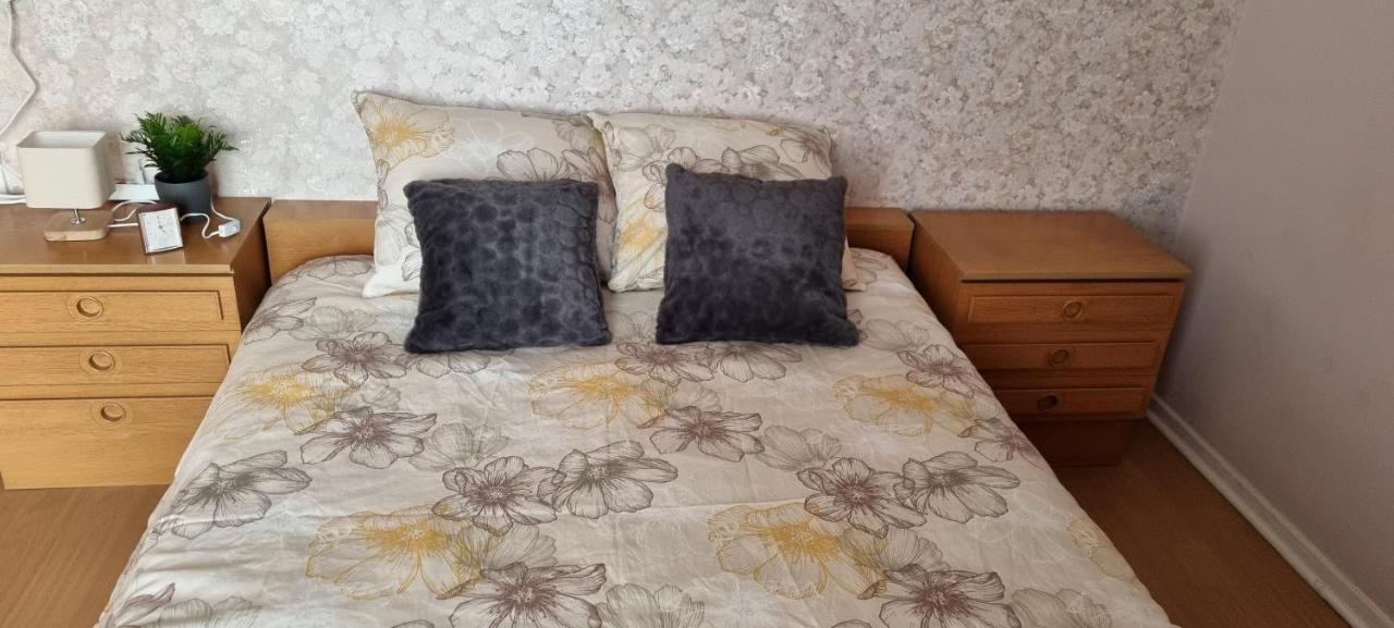 Superb Flat With 3 Bedrooms Parking And Balcony Apartment