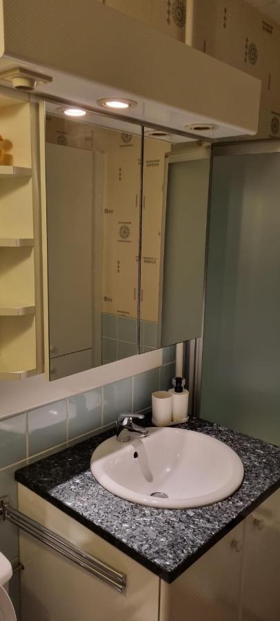 Superb Flat With 3 Bedrooms Parking And Balcony Apartment *